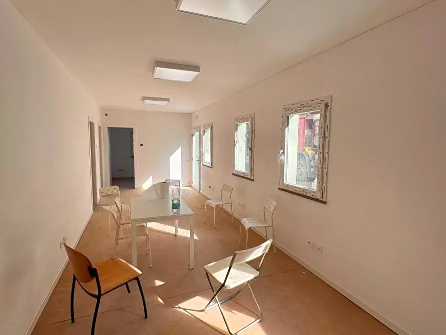 Immagine 5 di Attività artigianale in vendita  a Bientina