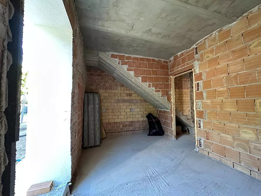 Immagine 9 di Casa bifamiliare in vendita  a Capannori