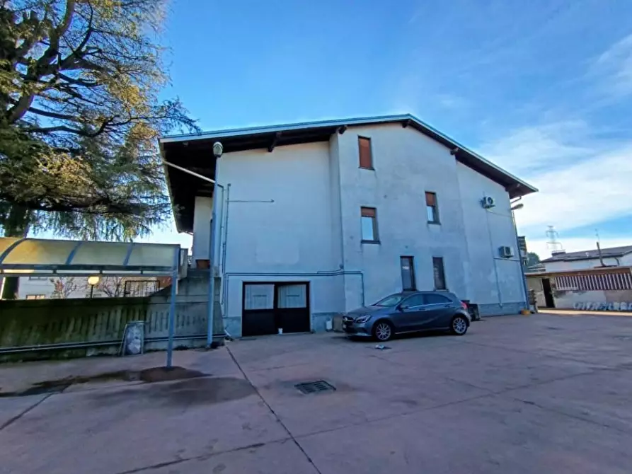 Immagine 3 di Appartamento in vendita  a Robecchetto Con Induno