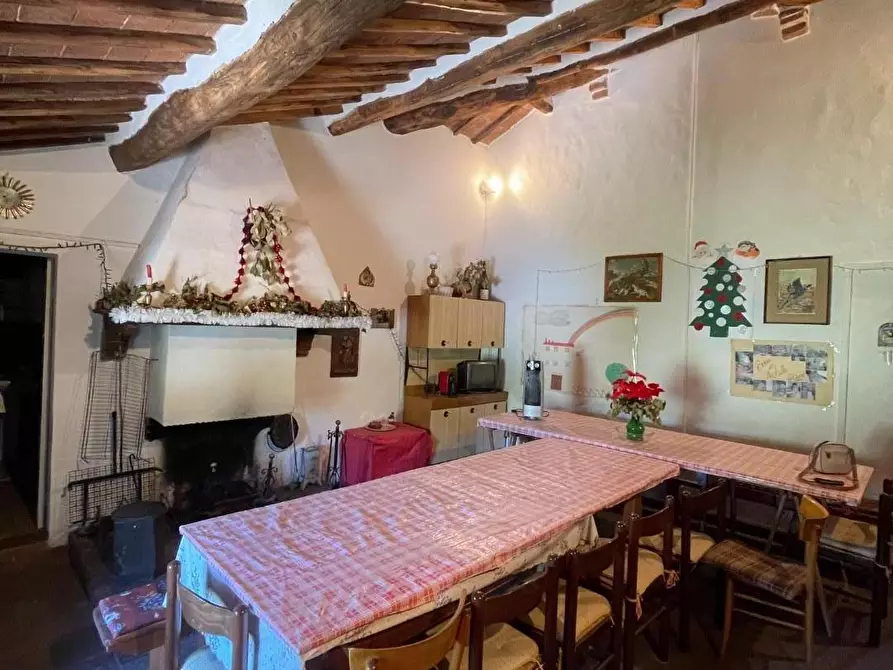 Immagine 3 di Appartamento in vendita  a Chiusdino