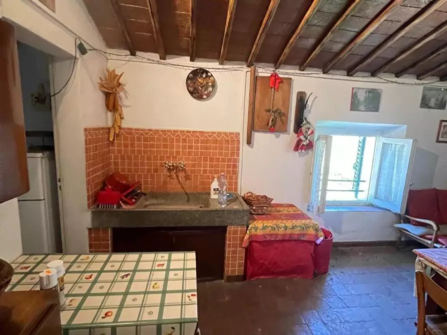 Immagine 2 di Appartamento in vendita  a Chiusdino