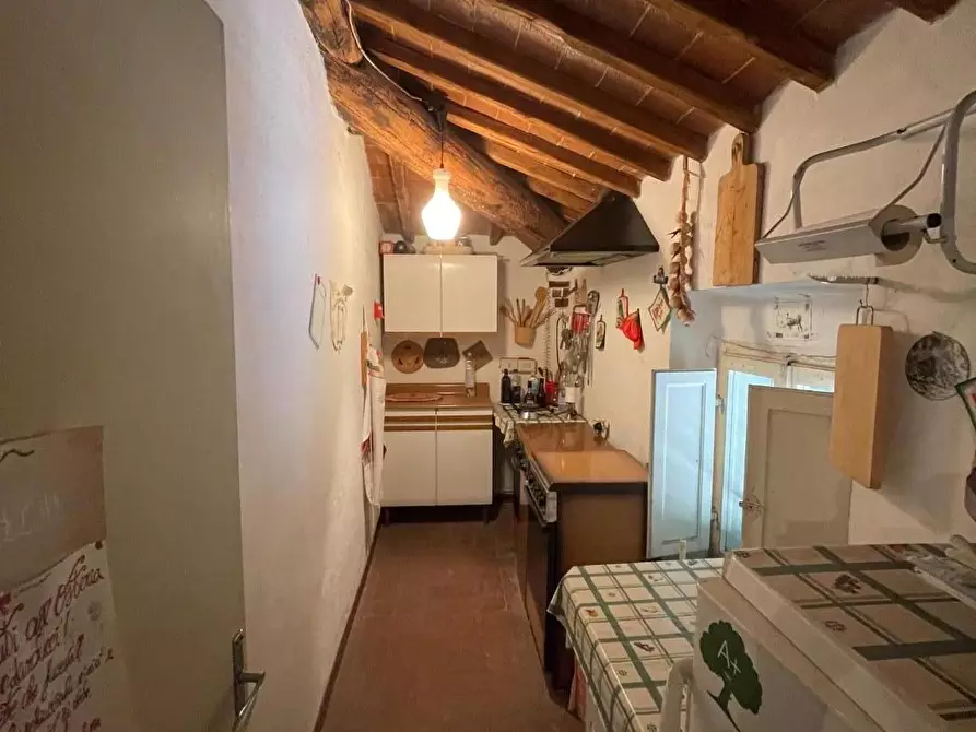 Immagine 8 di Appartamento in vendita  a Chiusdino