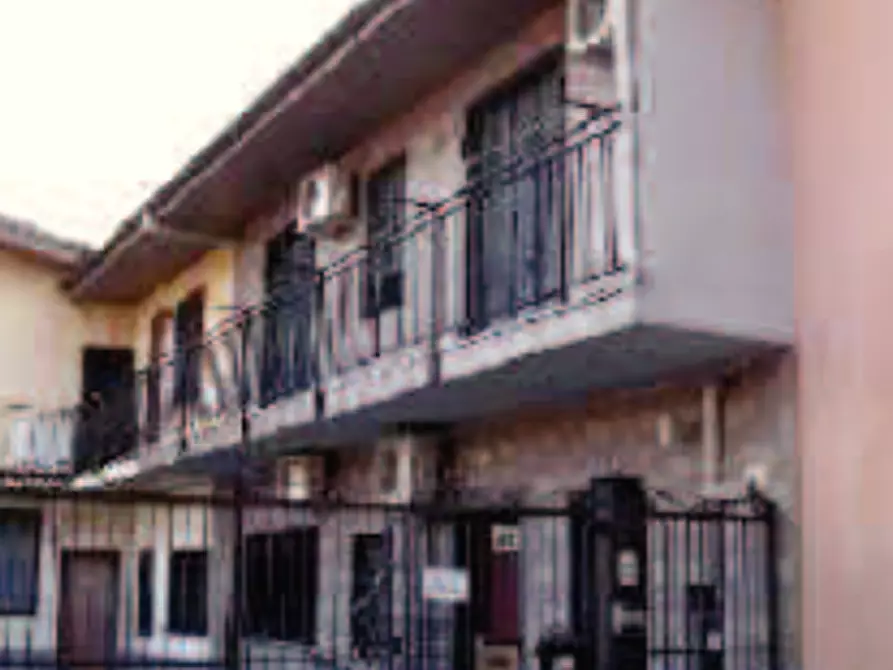 Immagine 2 di Appartamento in vendita  a Robecchetto Con Induno