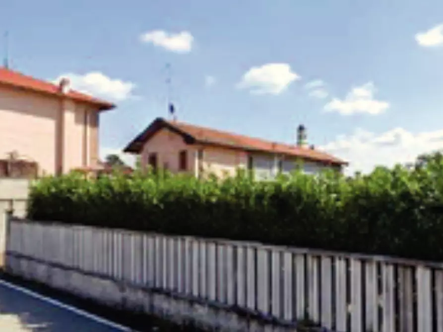 Immagine 3 di Appartamento in vendita  a Robecchetto Con Induno