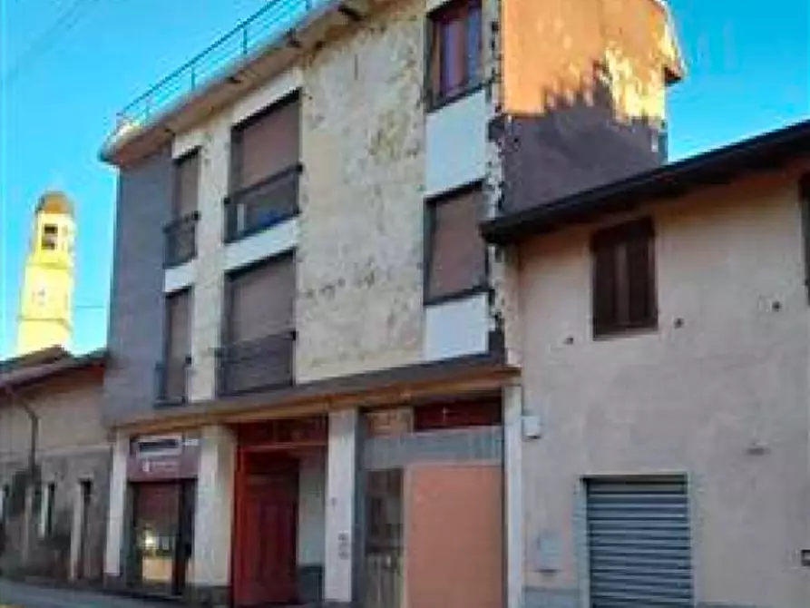 Immagine 10 di Appartamento in vendita  a Robecchetto Con Induno