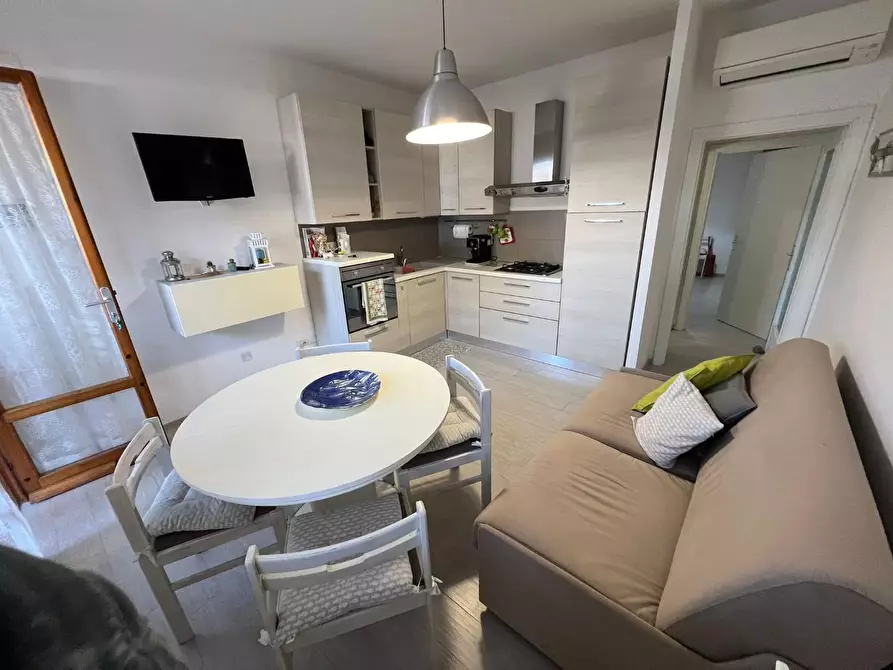 Immagine 4 di Appartamento in vendita  a Cecina