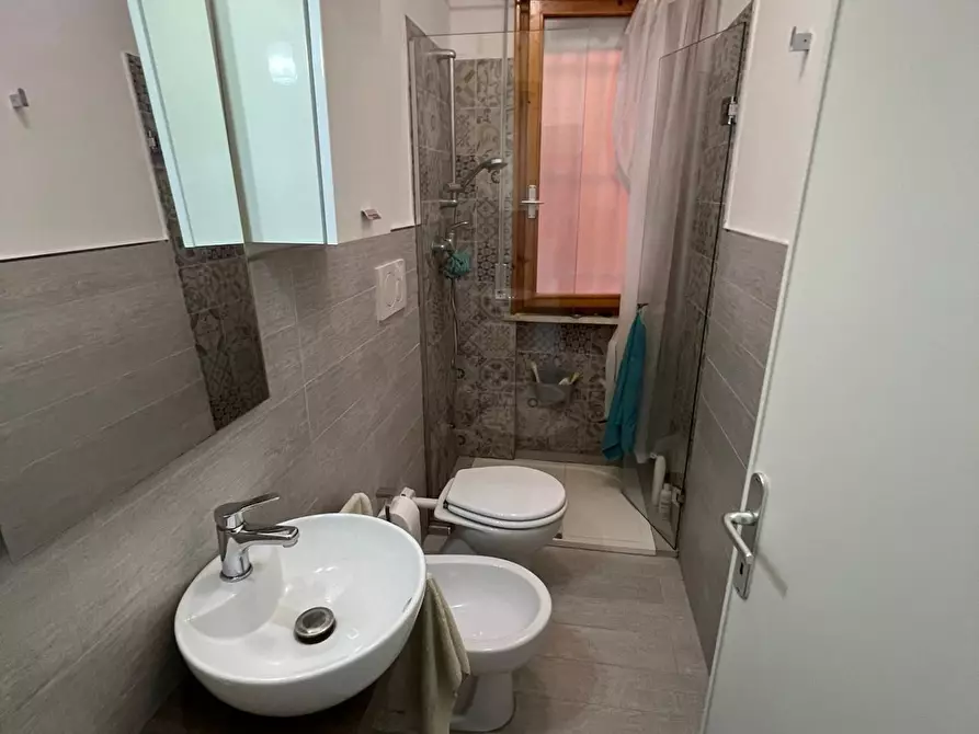 Immagine 11 di Appartamento in vendita  a Cecina