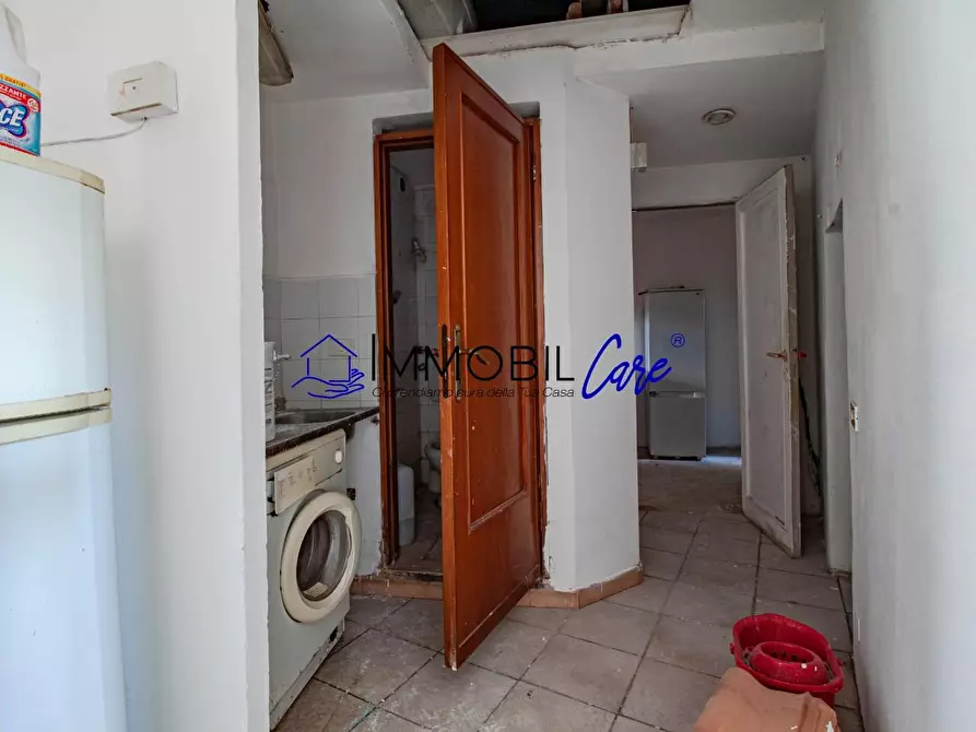 Immagine 9 di Appartamento in vendita  a Livorno