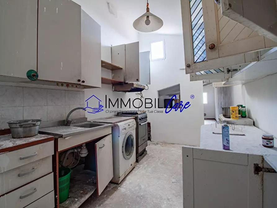 Immagine 4 di Appartamento in vendita  a Livorno