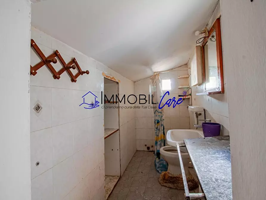 Immagine 5 di Appartamento in vendita  a Livorno