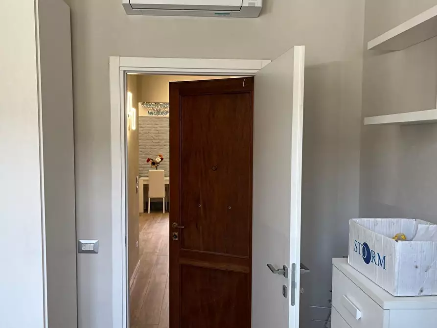 Immagine 17 di Appartamento in vendita  a Viareggio