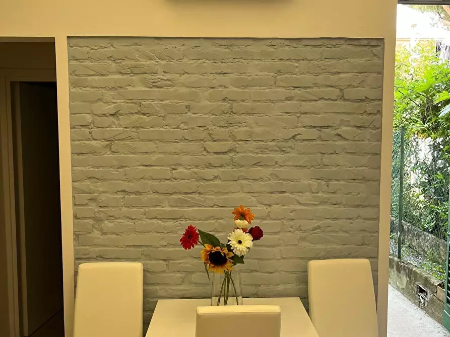 Immagine 18 di Appartamento in vendita  a Viareggio