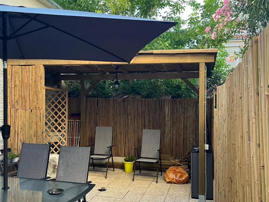 Immagine 27 di Appartamento in vendita  a Viareggio