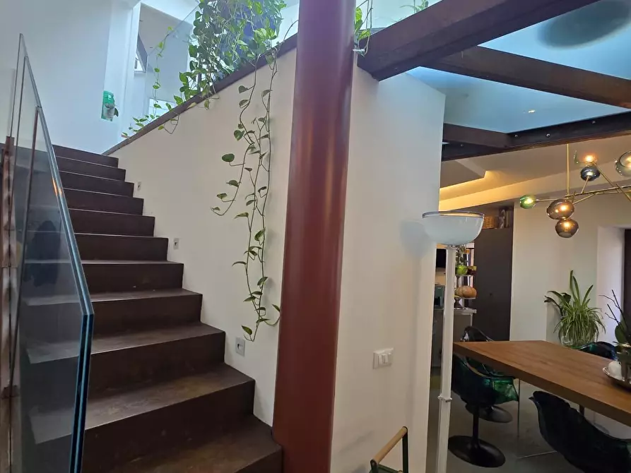 Immagine 32 di Appartamento in vendita  a Siena