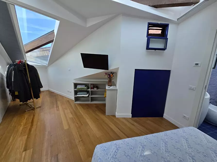 Immagine 27 di Appartamento in vendita  a Siena