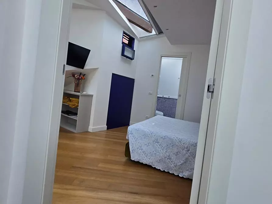 Immagine 35 di Appartamento in vendita  a Siena