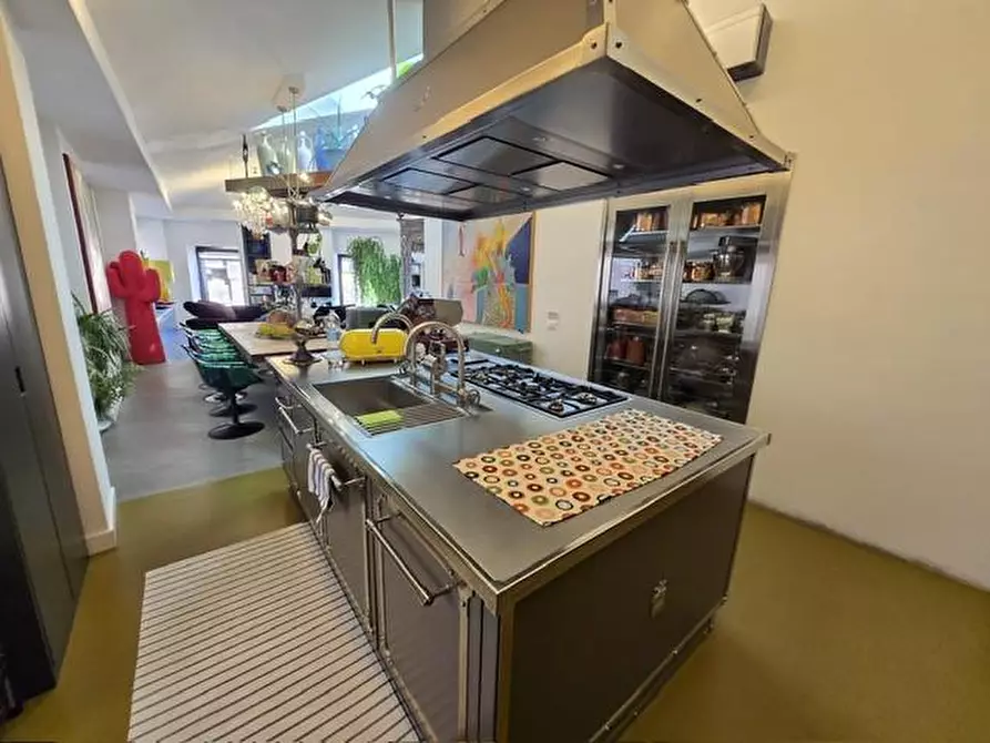 Immagine 10 di Appartamento in vendita  a Siena