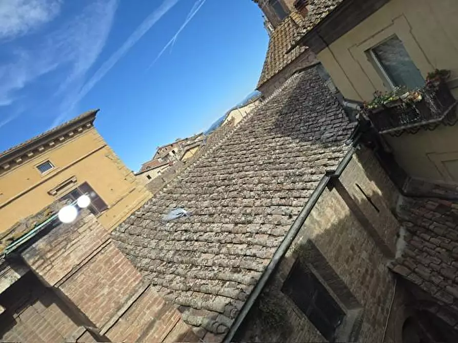 Immagine 38 di Appartamento in vendita  a Siena