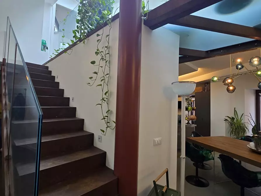 Immagine 9 di Appartamento in vendita  a Siena