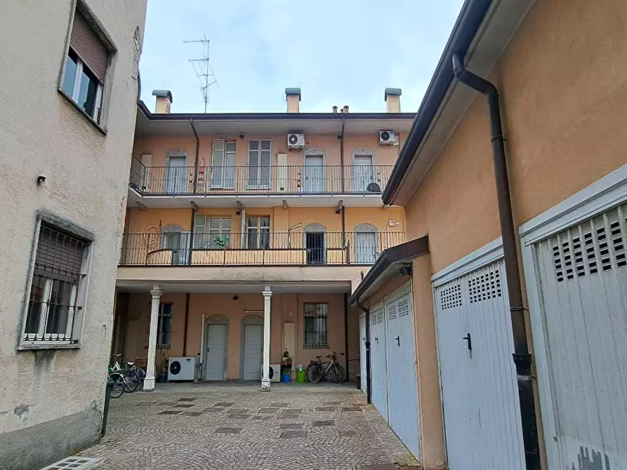 Immagine 2 di Appartamento in vendita  a Legnano