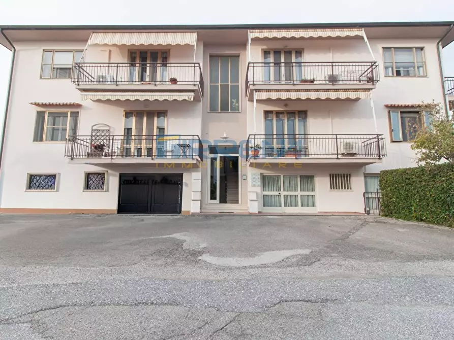 Immagine 36 di Appartamento in vendita  a Pisa