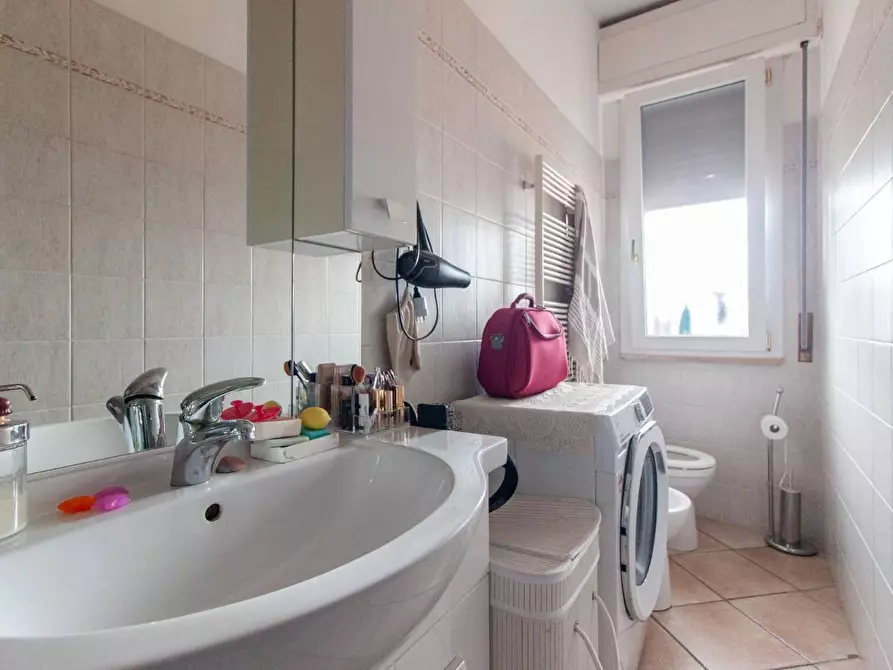 Immagine 17 di Appartamento in vendita  a Pisa