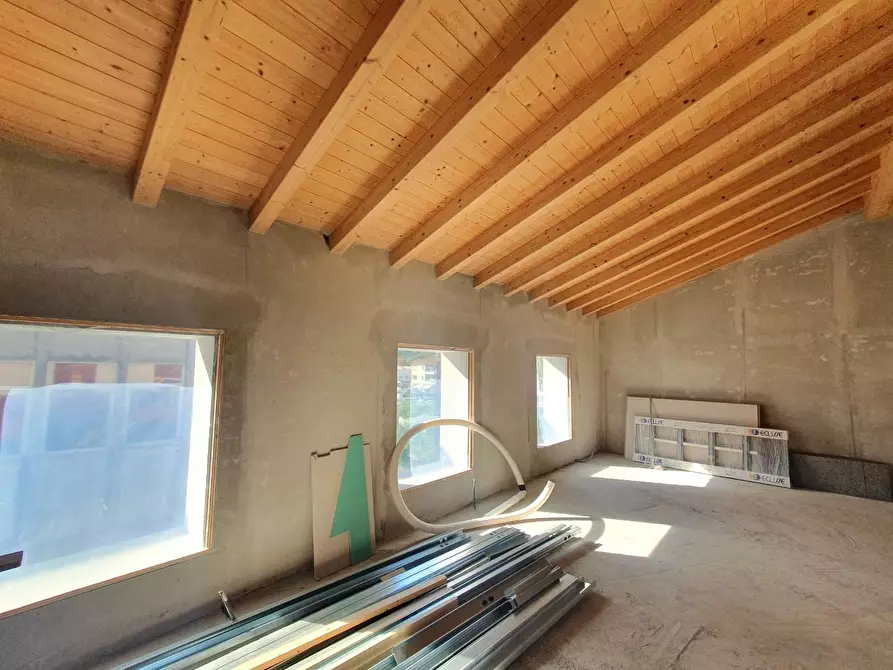 Immagine 3 di Appartamento in vendita  a Lucca