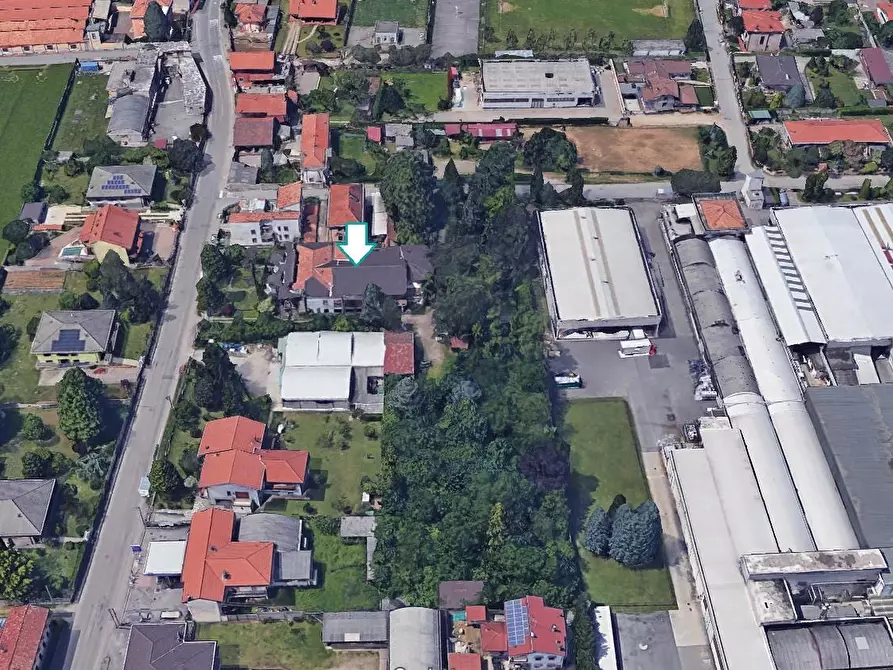 Immagine 3 di Laboratorio in vendita  a Robecchetto Con Induno