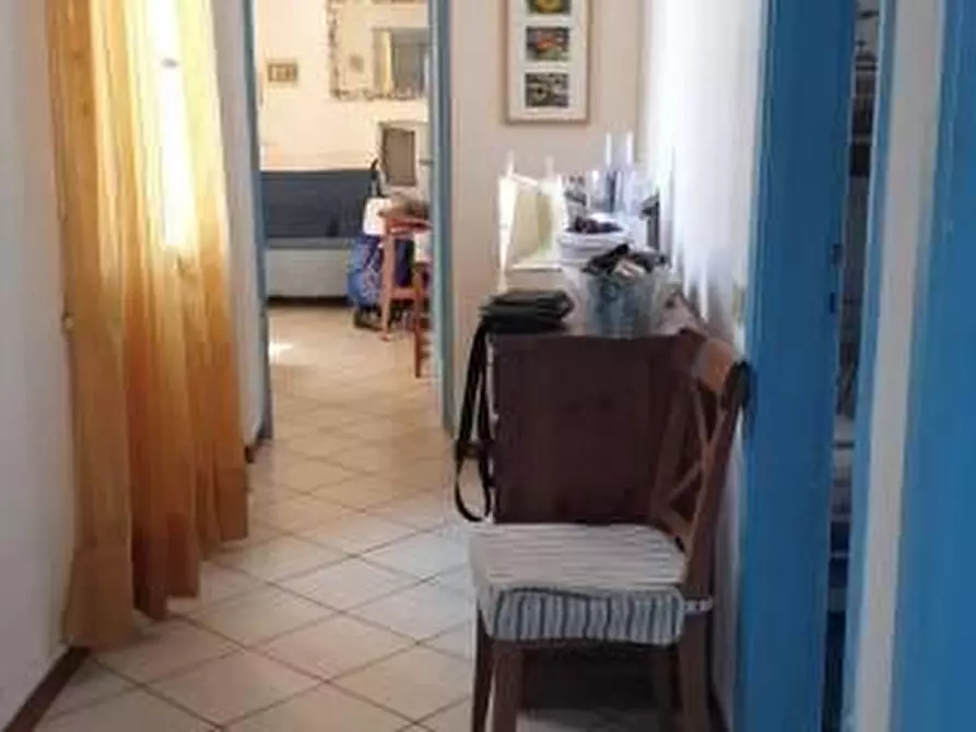 Immagine 7 di Appartamento in vendita  a Viareggio