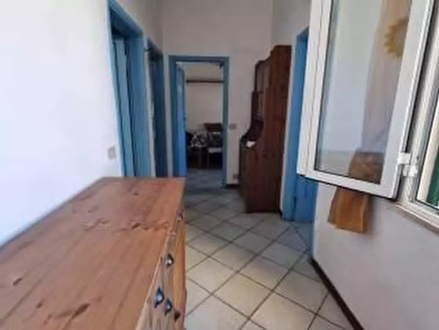 Immagine 4 di Appartamento in vendita  a Viareggio