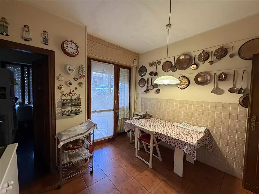 Immagine 6 di Appartamento in vendita  a Massa