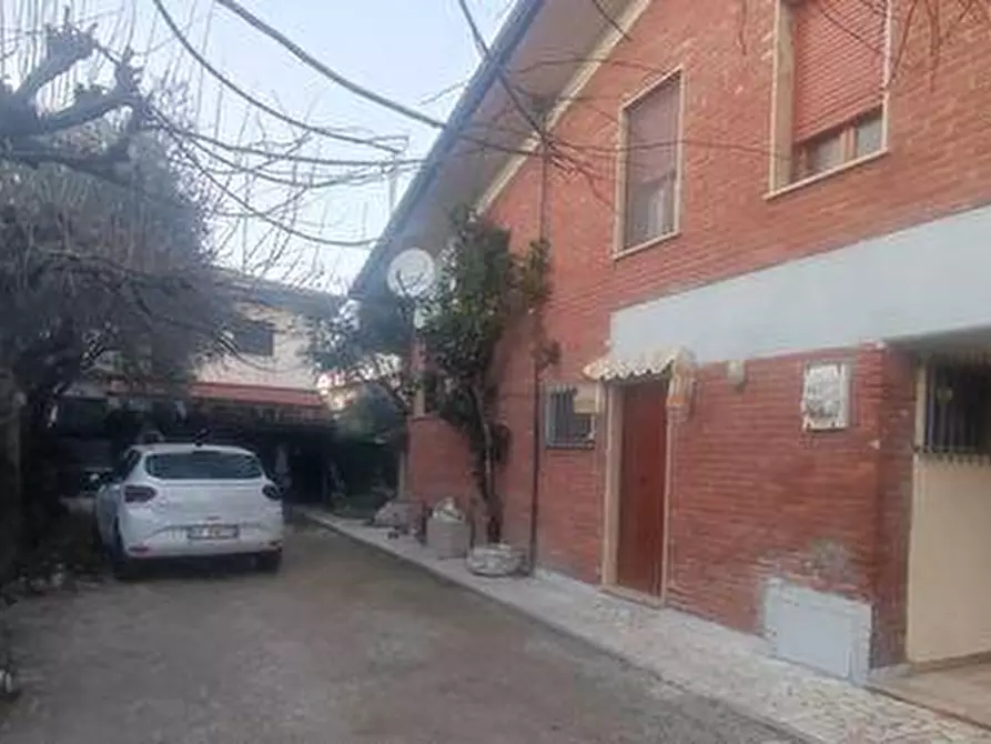 Immagine 4 di Villa in vendita  a Forte Dei Marmi