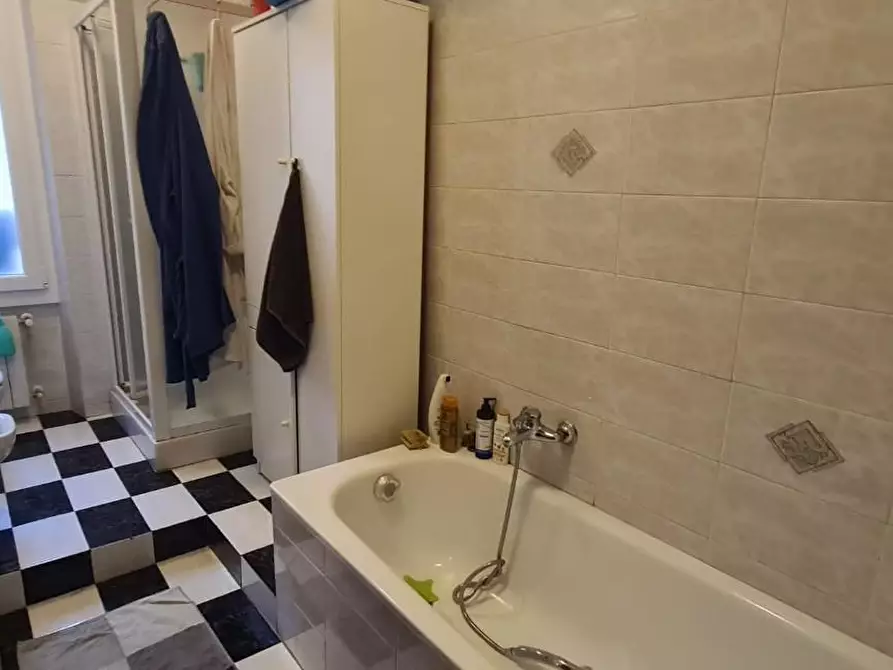 Immagine 23 di Appartamento in vendita  a Livorno