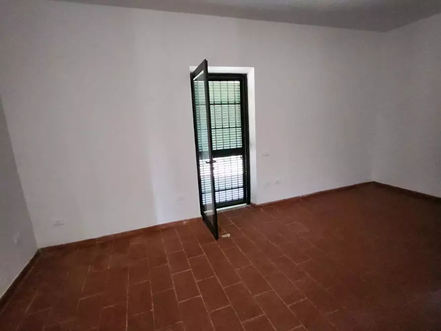 Immagine 23 di Villa in vendita  a Calci