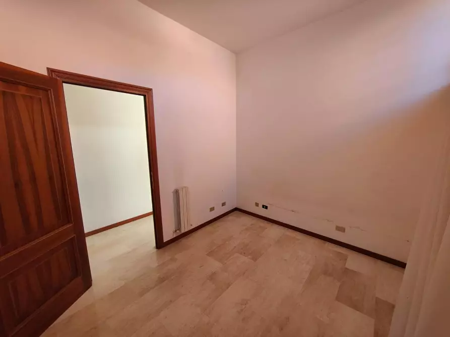 Immagine 18 di Appartamento in vendita  a Chiavari