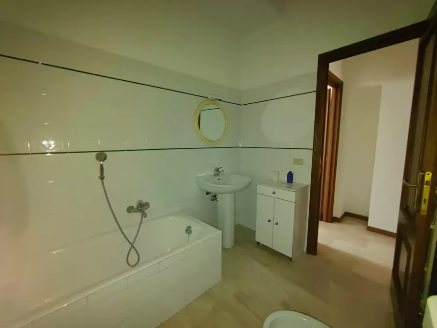 Immagine 33 di Appartamento in vendita  a Chiavari