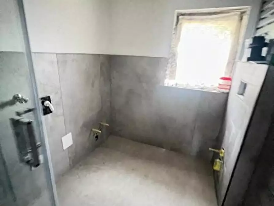 Immagine 31 di Appartamento in vendita  a Colle Di Val D'elsa