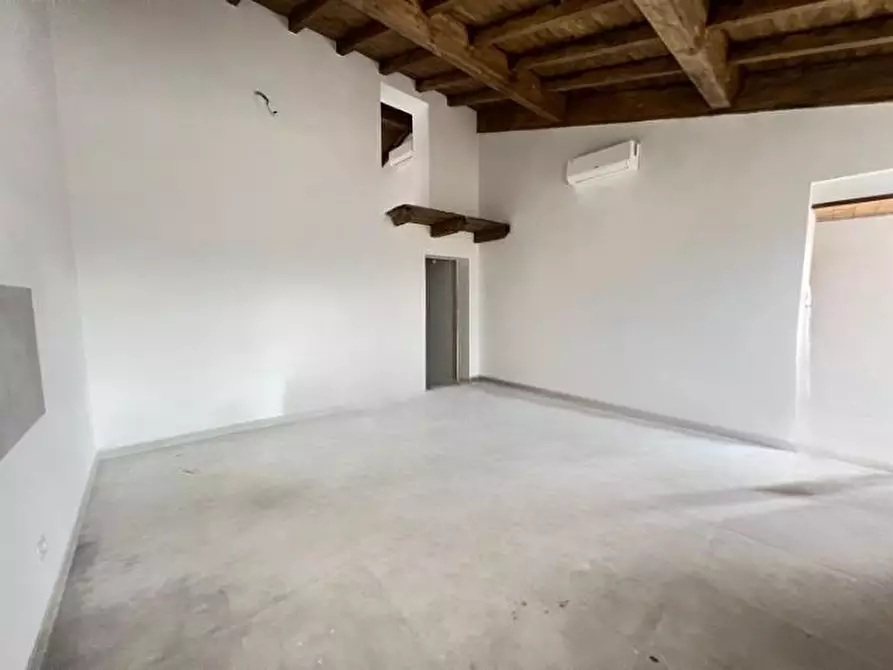 Immagine 22 di Appartamento in vendita  a Colle Di Val D'elsa