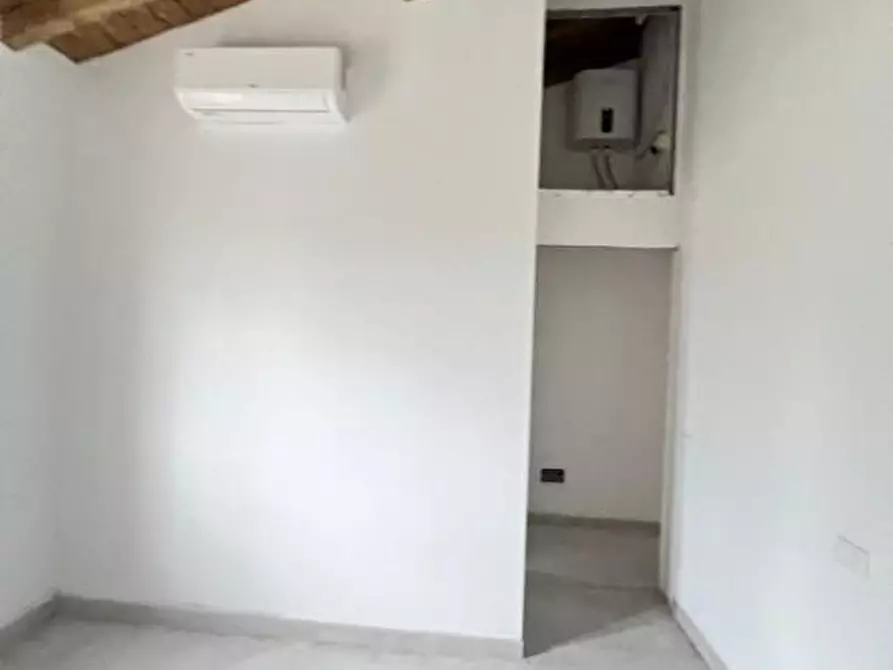 Immagine 37 di Appartamento in vendita  a Colle Di Val D'elsa