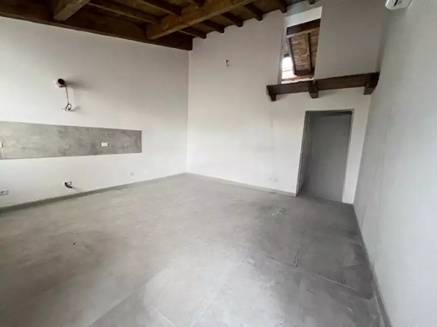 Immagine 21 di Appartamento in vendita  a Colle Di Val D'elsa