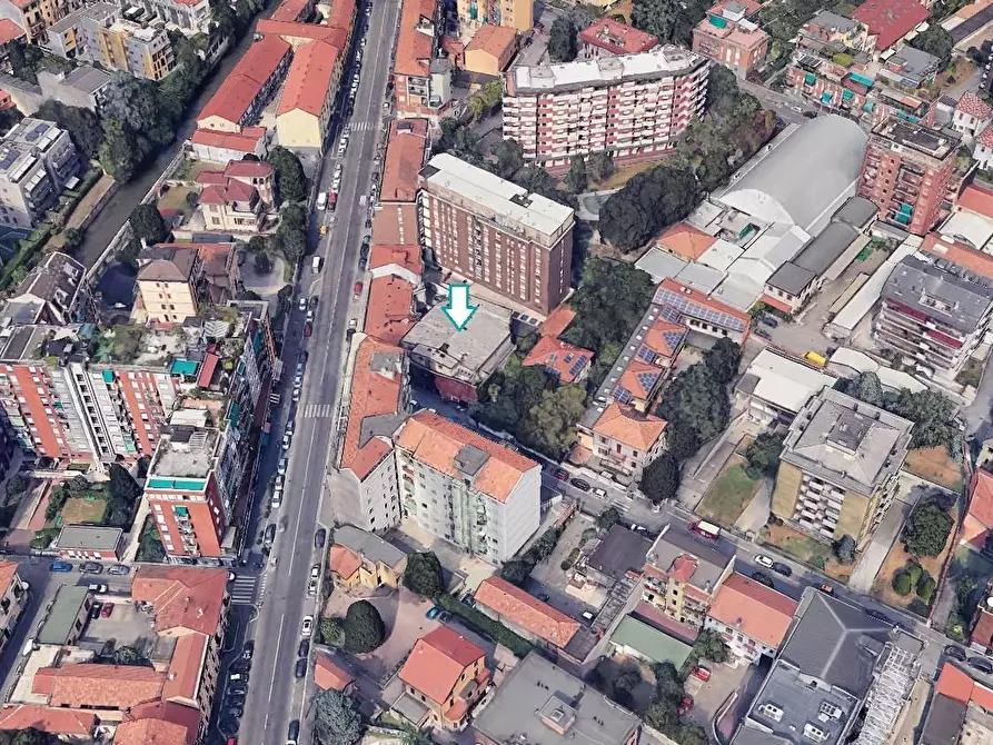 Immagine 3 di Negozio in vendita  a Milano