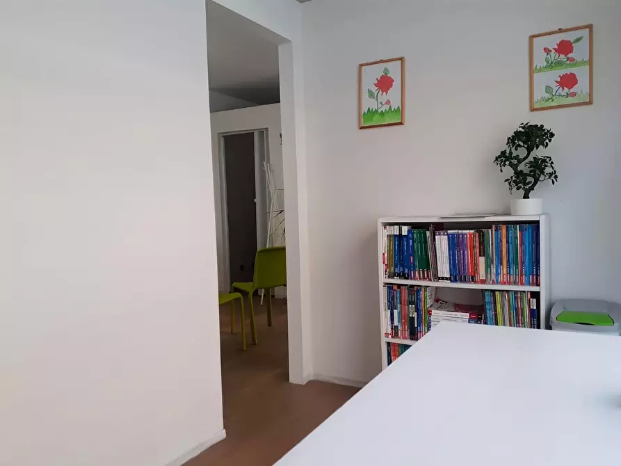 Immagine 5 di Ufficio in affitto  a Pontedera