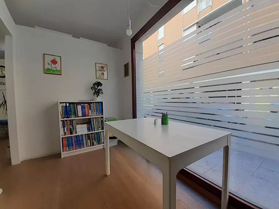 Immagine 4 di Ufficio in affitto  a Pontedera