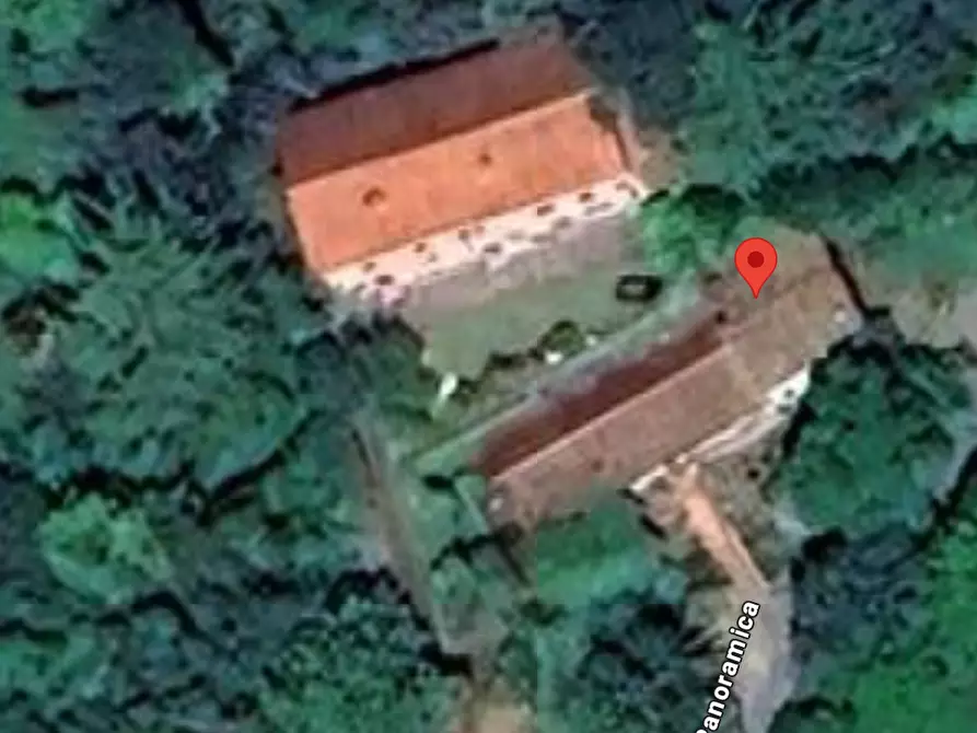 Immagine 10 di Villa in vendita  a Vecchiano