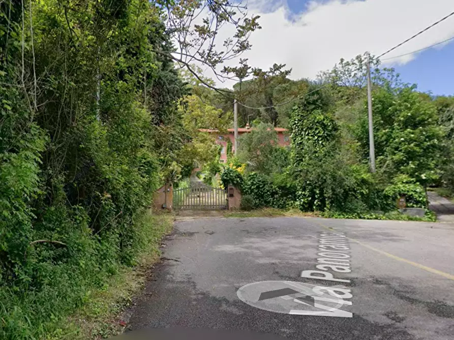 Immagine 4 di Villa in vendita  a Vecchiano