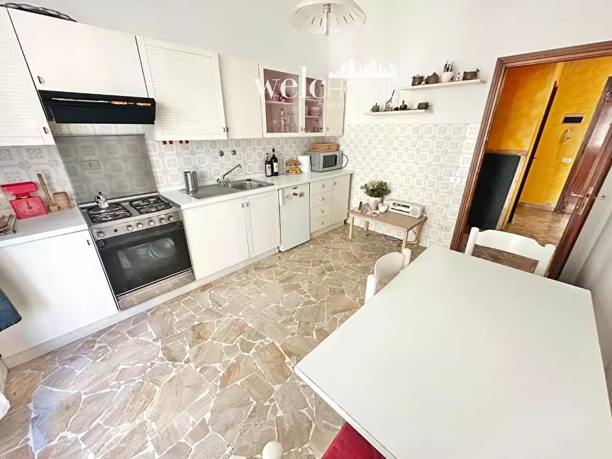 Immagine 17 di Appartamento in vendita  a Campi Bisenzio