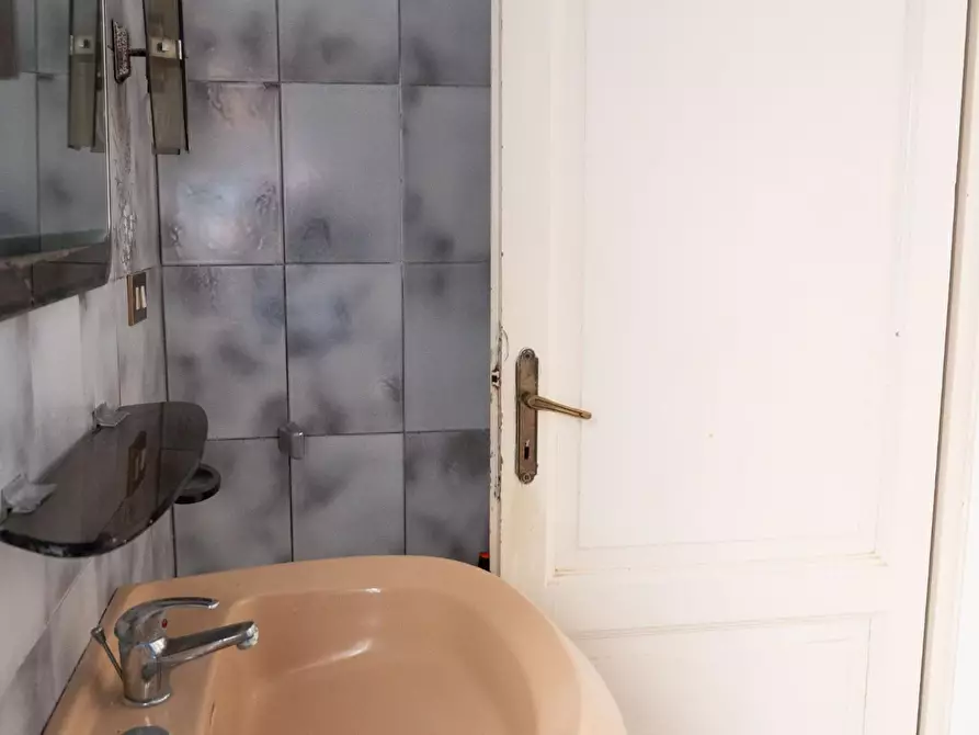 Immagine 19 di Appartamento in vendita  a Rosignano Marittimo