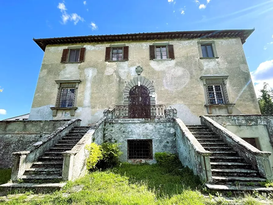 Immagine 1 di Villa in vendita  a Empoli