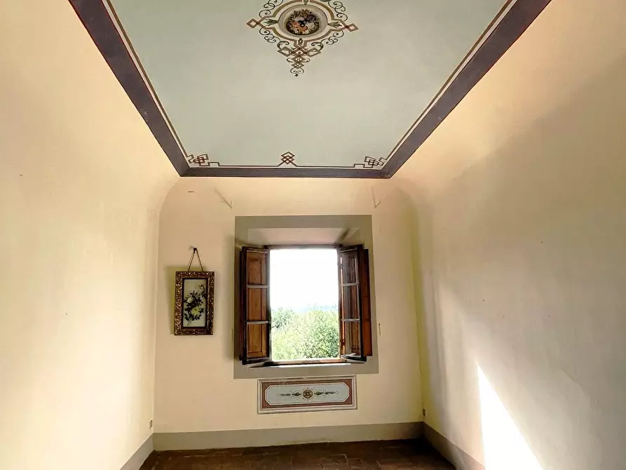 Immagine 52 di Villa in vendita  a Empoli