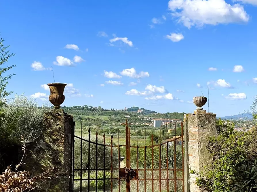 Immagine 3 di Villa in vendita  a Empoli